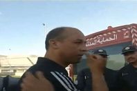 جانب من اعتداء اللاعبين على المدرب