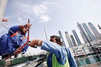 حظر العمل وقت الظهيرة في الإمارات