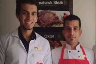 أطباء يتحدون البطالة