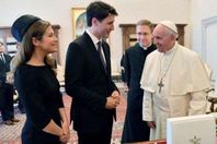 رئيس وزراء كندا وبابا الفاتيكان