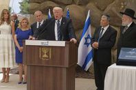 "ترامب" لن ينقل السفارة للقدس