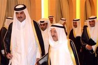 أمير قطر يغادر الكويت