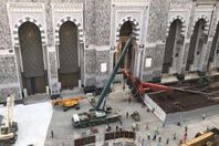 سقوط ذراع رافعة بالمسجد الحرام