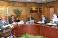 محافظ الغربية .. يؤكد على حقوق الأطفال في التعليم والعلاج وحمايتهم من التعدي عليهم