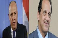 عباس كامل وسامح شكرى