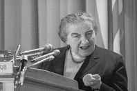 جولدا مائير