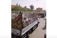 سيارات تقل رجال البشير