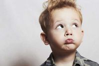 طفل عنيد