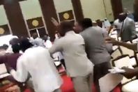 اشتباكات بين اعضاء الاحزاب في السودان