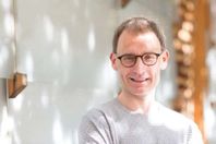 البروفيسور نيل فيرجسون