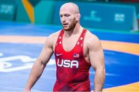 205-000252-287-kyle-snyder_700x400