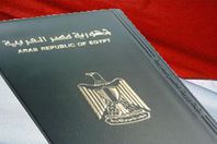 إسقاط الجنسية عن 20 مصريًا