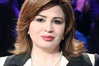 بالفيديو.. "عمرو أديب" يغازل "إلهام شاهين" على الهواء