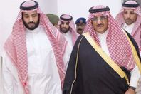 بالفيديو.. بدء بيعة بن نايف وبن سلمان فى قصر الحكم