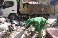 بالفيديو..عمال نظافة طنطا: الأمن المركزى مشغلنا بالسخرة