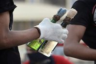 مجهولون يلقون "ماء نار" على طالبتين بقرية محلة مرحوم 