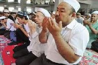"إذاعة صوت أمريكا": الصين تمنع مسلمي "الإيجور" من صوم رمضان