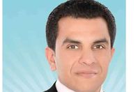 النائب محمود عزت