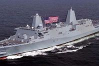 سفينتان حربيتان أمريكيتان تصلان إلى قطر