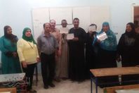 جانب من تسليم الشهادات