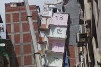 عقار الاسكندرية المائل