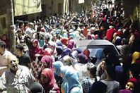 القبض علي مدرس الكيمياء بعد تجمع مئات الطلاب بسوهاج