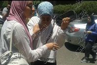 بنات تبكي من امتحانات الثانوية