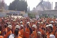 تخفيف حكم حبس عمال أسمنت طرة لشهرين