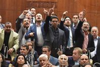 نواب «تكتل 25-30»