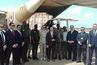 طائرة مساعدات مصرية إلى جوبا