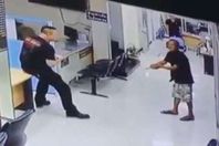 نهاية لا تصدق لهجوم بسكين على ضابط