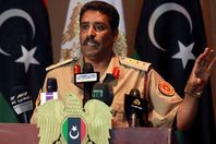 المتحدث باسم الجيش الليبي العقيد أحمد المسماري