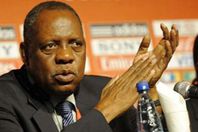 عيسى حياتو الرئيس السابق للاتحاد الأفريقي لكرة القدم