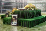 مرقد خامئنى