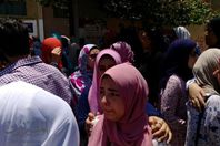 بكاء الطالبات