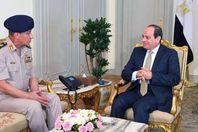 وزير الدفاع
