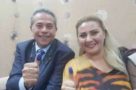 صورة من عقد قران الاعلامي توفيق عكاشة وحياة الدرديري