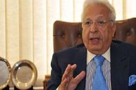 الدكتور أحمد عكاشة 
