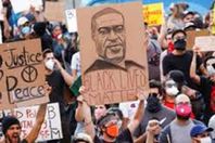 حصد 8 جوائز أوسكار.. احتجاجات فلويد توقف بثه بسبب عنصريته