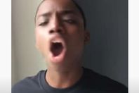 طفل أمريكي.. صرخته تتحول لنشيد يشعل مواقع التواصل