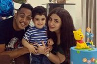 اوس اوس وزوجته