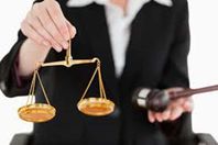 كويتيات على منصة القضاء