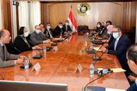 وزيرة التجارة والصناعة و وزير السياحة والآثار