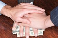 حبس مفتش صحة الظاهر لاتهامه بتلقي رشوة 800 جنيه