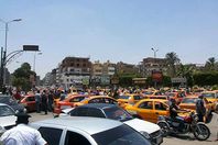 بالصور.. قطع الطريق التجاري بالإسماعيلية احتجاجًا على زيادة الوقود