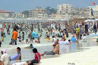 العجمي.. شاطئ كل المصريين