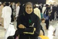 بالصور..ياسمين عبد العزيز تؤدى مناسك العمرة