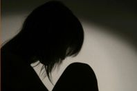 أتهرب من الزواج لارتيابى في أنوثتى !