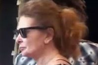 انهيار يسرا أثناء دفن طارق سليم 