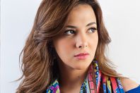 بالصور .. دنيا سمير غانم تستبقل ابنتها "كيلا"